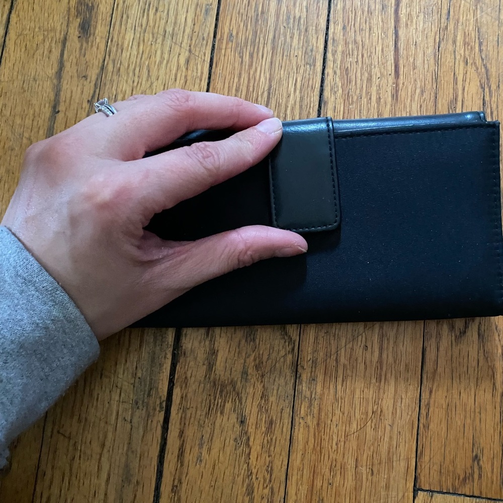 Nine West Wallet - Picture 3 of 4